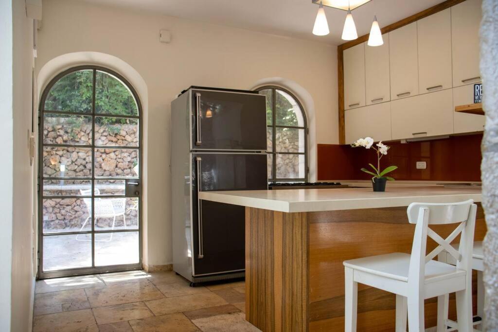 Cozy Heritage Home エルサレム エクステリア 写真